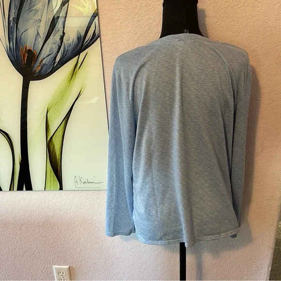 Must bundle shirt size medium - Picture 3 of 5